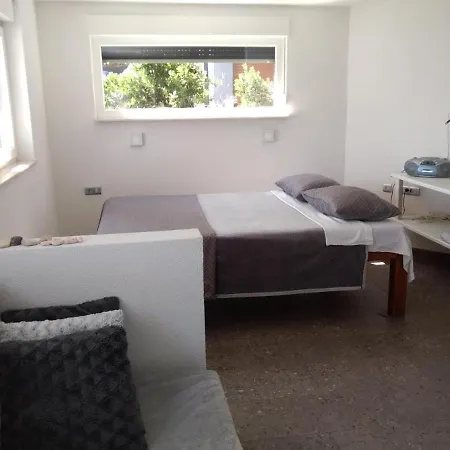 Beachfront Eco Eden Apartament *