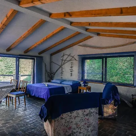 Beachfront Eco Eden * Peroj