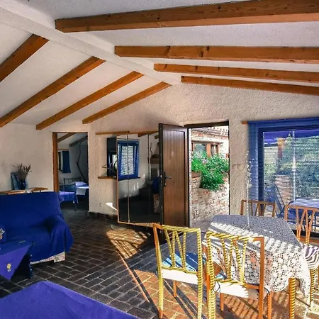 Beachfront Eco Eden * Peroj