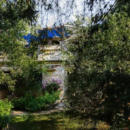 Apartman Beachfront Eco Eden