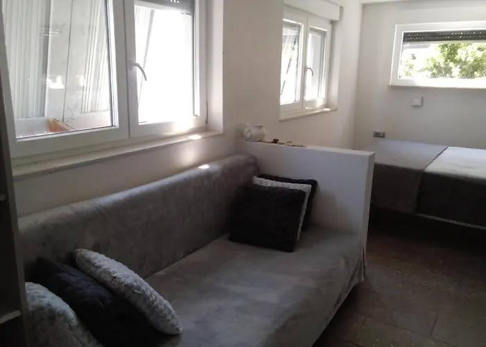 Beachfront Eco Eden Appartamento Peroj