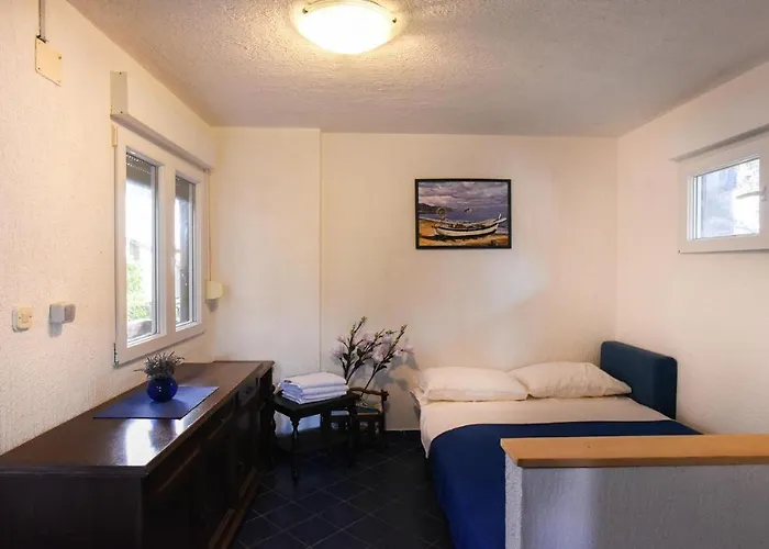 Beachfront Eco Eden Appartamento Peroj