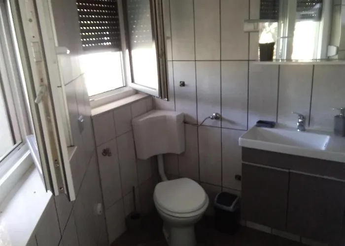 Beachfront Eco Eden Appartamento *