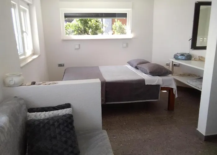 Beachfront Eco Eden Appartamento *