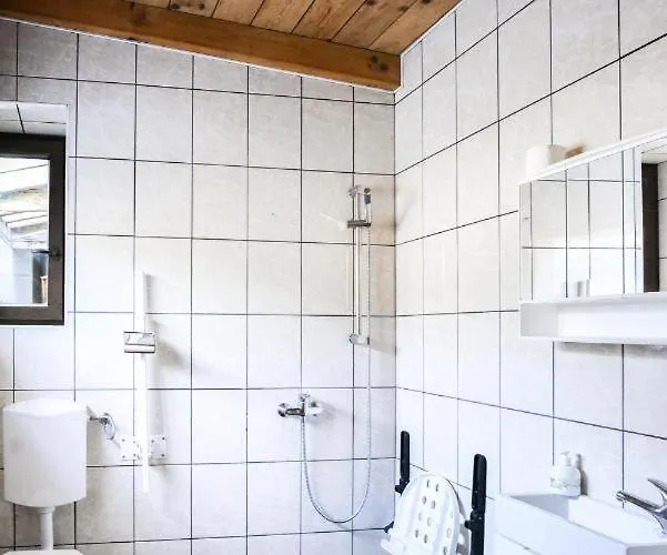 Beachfront Eco Eden * Peroj