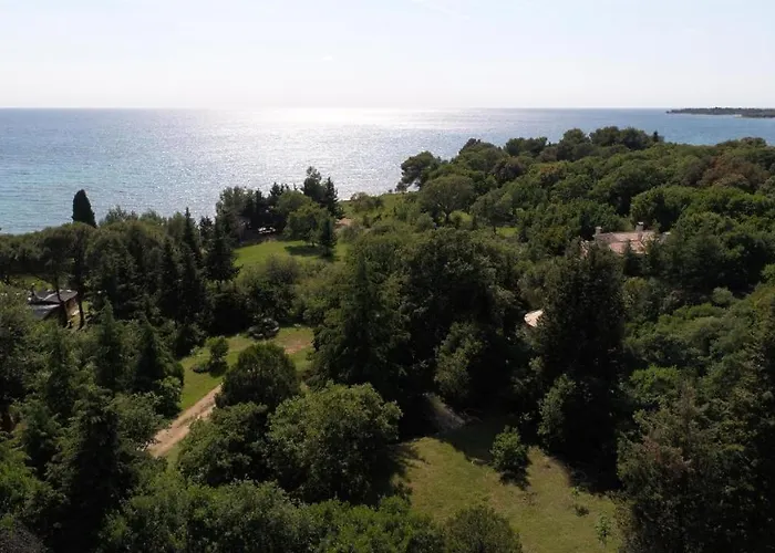 Beachfront Eco Eden *