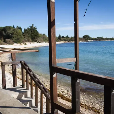 Beachfront Eco Eden Peroj